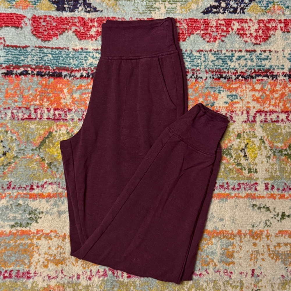 Athleta Coaster Luxe High Rise Jogger Spiced Cabernet Heather Small Tall Long - Picture 5 of 6